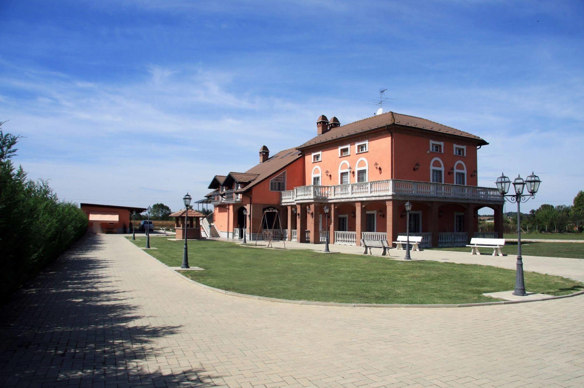 Villa Sassi Ac Alessandria Eksteriør billede
